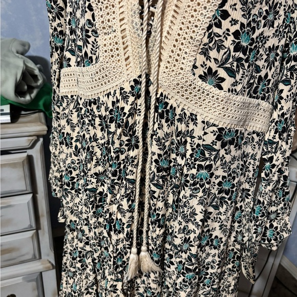 Torrid Floral Lace-Up Skater Dress - Black and Cream size 2 - Picture 11 of 16